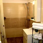 John With Mountain View & Parking Option, Modern In Old Town براشوف