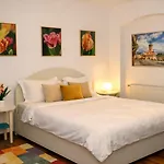 شقة John With Mountain View & Parking Option, Modern In Old Town
