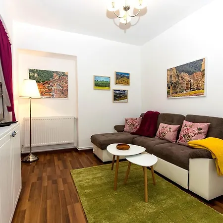 John With Parking Option Apartment Brasov