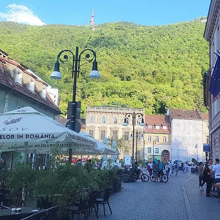 John Old Town With Mountain View And Parking Apartmán