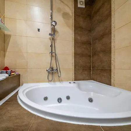 John With Parking Option Apartment Brasov