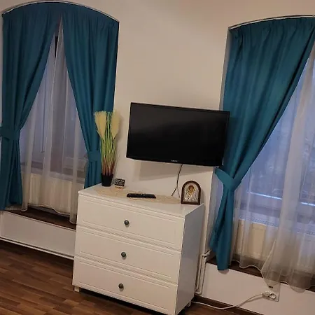 아파트 John With Parking Option 브라쇼브