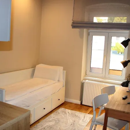 John With Parking Option 브라쇼브