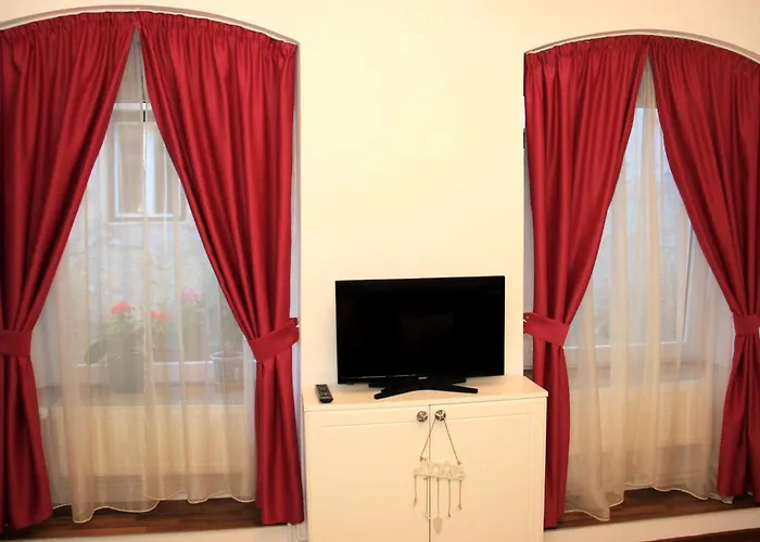 John Residence Brasov Apartments With Mountain View & Parking Option, Modern Studio In Old Town *