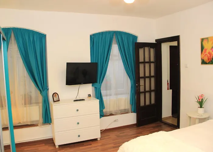 John Residence Brasov Apartments With Mountain View & Parking Option, Modern Studio In Old Town *