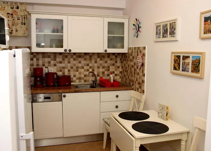 John Residence Brasov Apartments With Mountain View & Parking Option, Modern Studio In Old Town Апартаменты