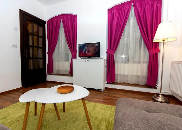 John Residence Brasov Apartments With Mountain View & Parking Option, Modern Studio In Old Town Апартаменты