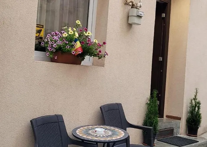 Apartment John Residence Brasov Apartments With Mountain View & Parking Option, Modern Studio In Old Town *