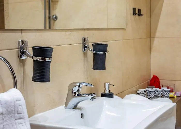 John Residence Brasov Apartments With Mountain View & Parking Option, Modern Studio In Old Town