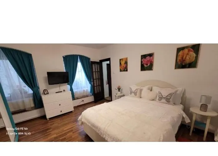 John Residence Brasov Apartments With Mountain View & Parking Option, Modern Studio In Old Town Брашов