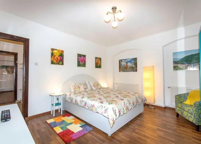 John Residence Brasov Apartments With Mountain View & Parking Option, Modern Studio In Old Town Брашов