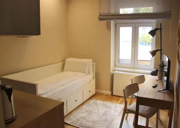 Апартаменты John Residence Brasov Apartments With Mountain View & Parking Option, Modern Studio In Old Town Брашов